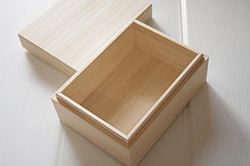 印籠蓋木箱桐箱